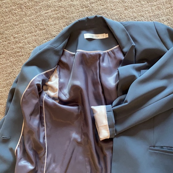 EUC Contemporaine Suit - Picture 6 of 11